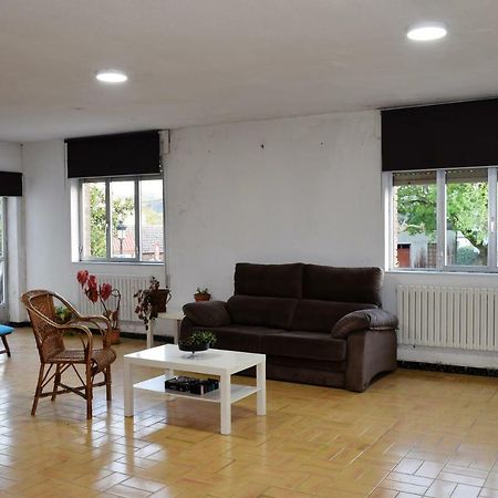 Albergue Mirás Sigueiro Esterno foto